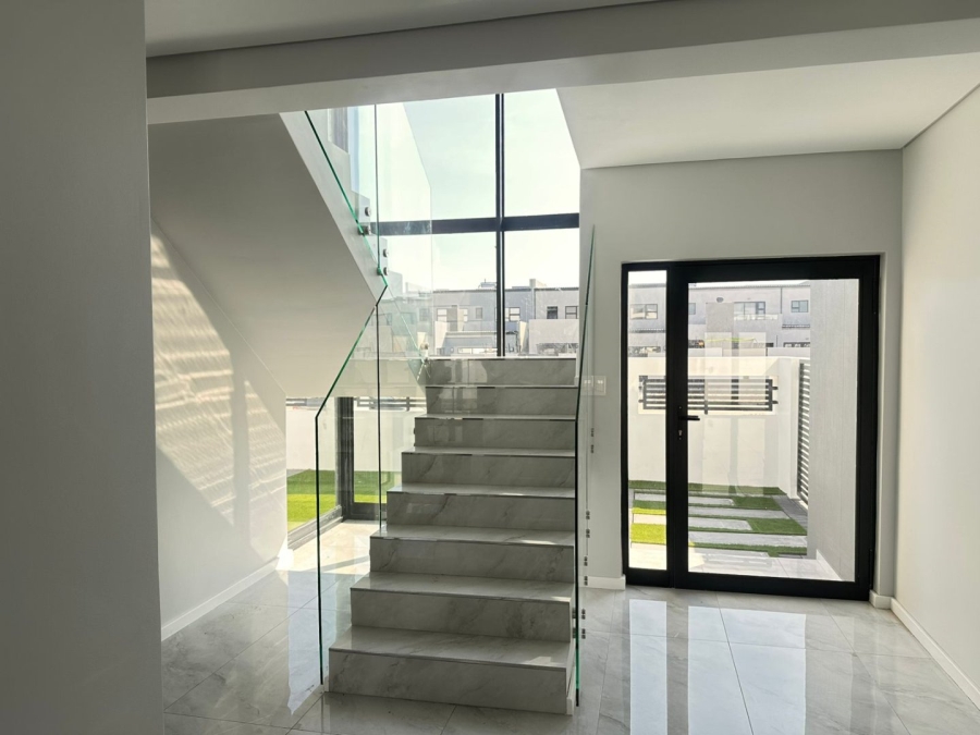 4 Bedroom Property for Sale in Sandown Western Cape